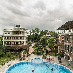 Hotel Riverside With Swimming Pool